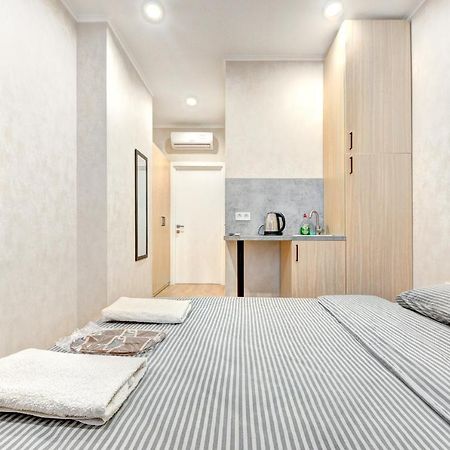 1 Room Apartment Near National Circus เคียฟ ภายนอก รูปภาพ