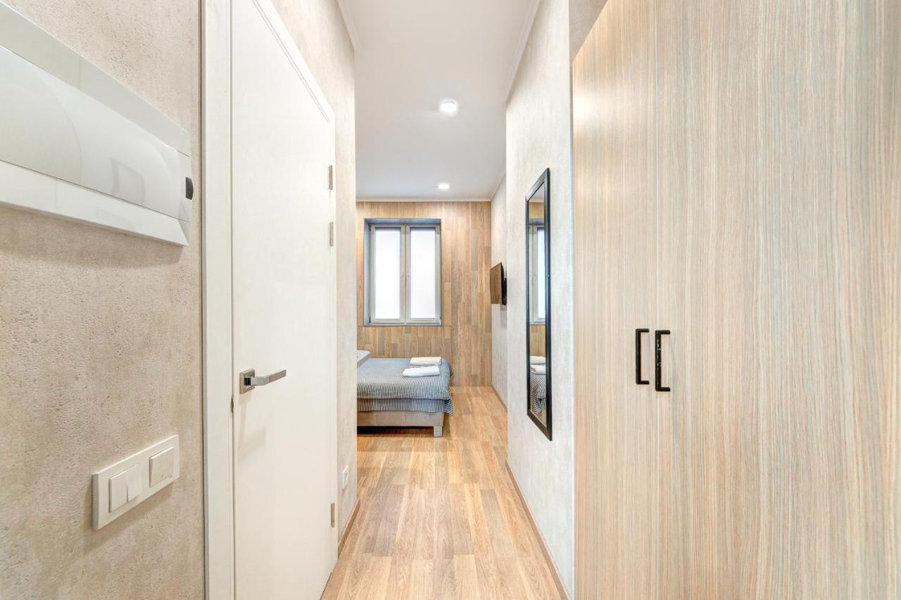 1 Room Apartment Near National Circus เคียฟ ภายนอก รูปภาพ
