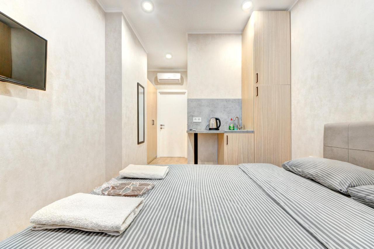 1 Room Apartment Near National Circus เคียฟ ภายนอก รูปภาพ