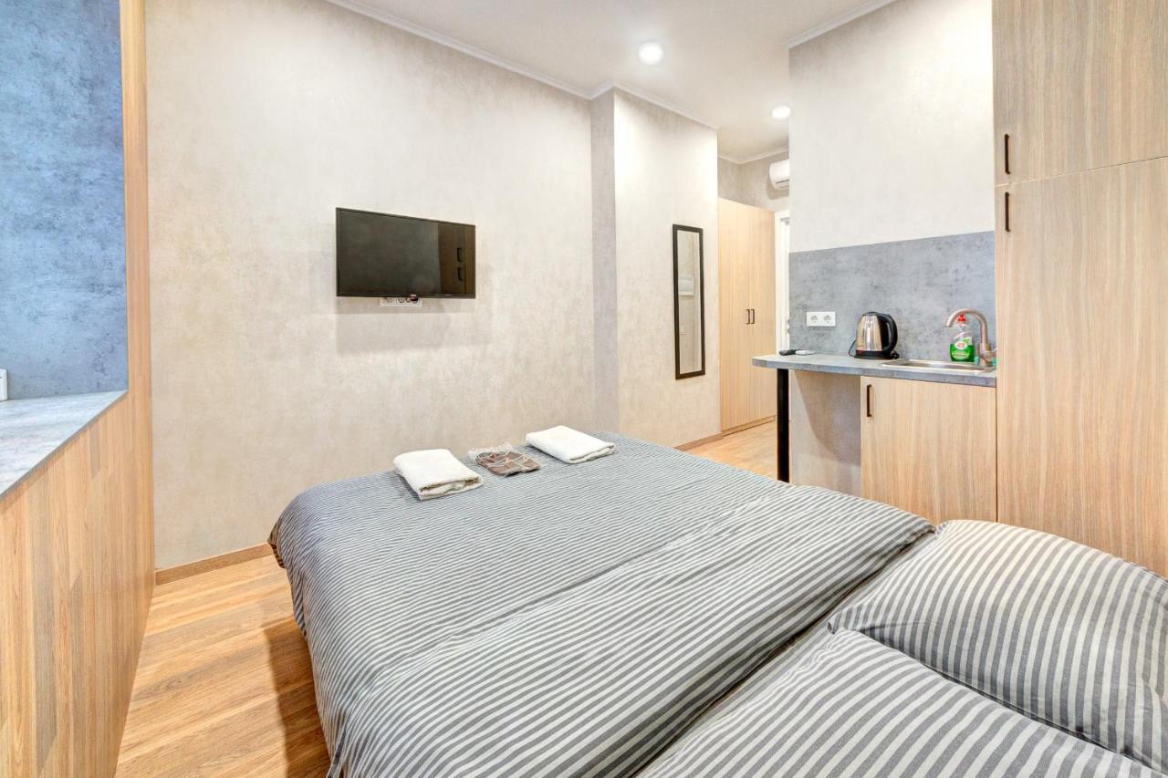 1 Room Apartment Near National Circus เคียฟ ภายนอก รูปภาพ